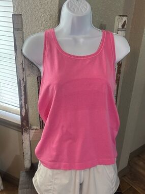 Lululemon Swiftly Tech Racerback waist Length Bright Pink Scoop Neck Tank